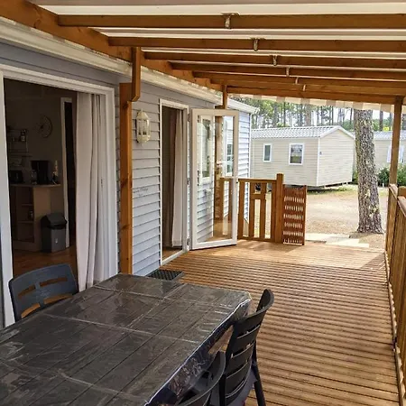 Chaleureux A Avec Piscine Partagee Holiday home